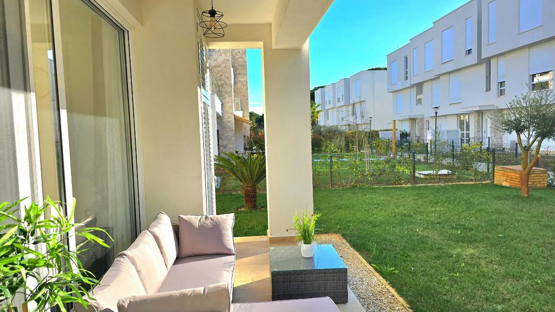 San Pietro Garden Apartment - 299 Δυρράχιο
